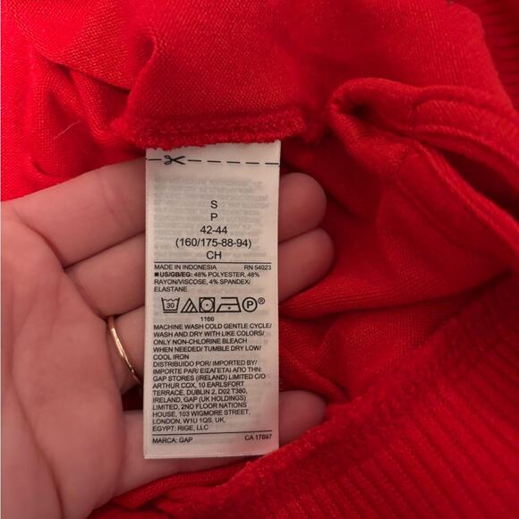Gap Classic Red Comfy Cowl Neck Lightweight Sweater Small - Picture 6 of 10